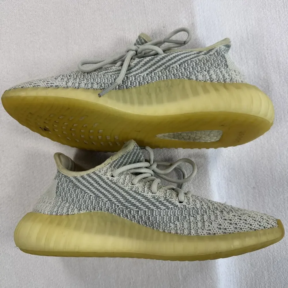 adidas Yeezy Boost 350 V2 Men’s Low Top Lace-Up Cream Sky Blue Sneakers size 8